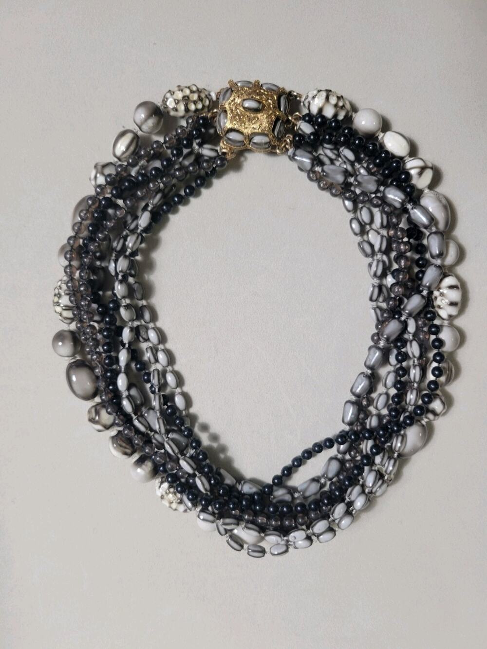 Selini Necklace Choker Vntg jewelry Multi Strand Gray White Beads & Pendant RARE